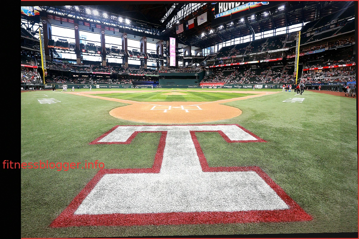 MLB's Rangers Set World Record with Enormous Beer Glass on Independence Day